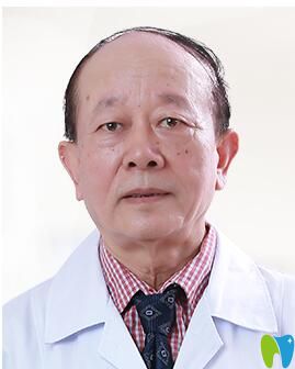 成都新橋口腔醫(yī)生余自能