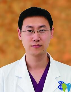 時世鑫 煙臺拜博口腔專業(yè)