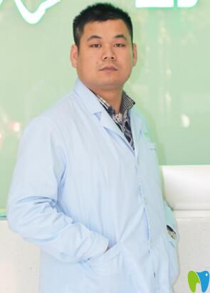 雷海云 <!--<i data=20240703-sp></i>-->口腔口腔醫(yī)師