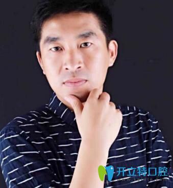 孔德楊 朝陽(yáng)牙博士口腔門診部特約醫(yī)生 孔德楊 朝陽(yáng)牙博士口腔門診部特約醫(yī)生