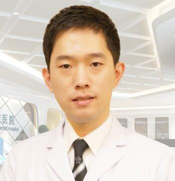 沈陽康貝佳口腔門診部慕林林