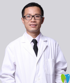 深圳弘和口腔門診部 鄭建偉