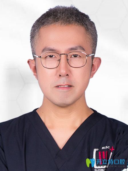 青島維樂口腔種植牙醫(yī)生仇敏