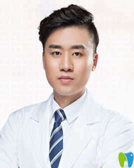 重慶牙衛(wèi)士口腔醫(yī)院 崔南