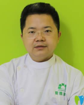 成都愛雅美齒口腔劉世鋒醫(yī)生