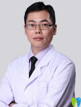 深圳弘和口腔門診部 施浩