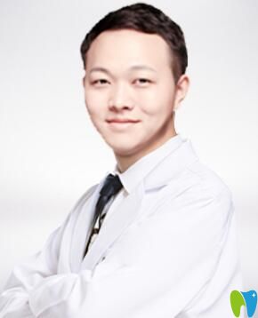 泰州北極星口腔張海瀚醫(yī)生