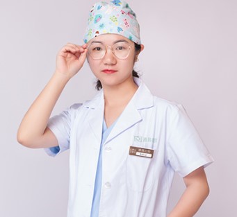 昆明德韓口腔門診部 李琳娜