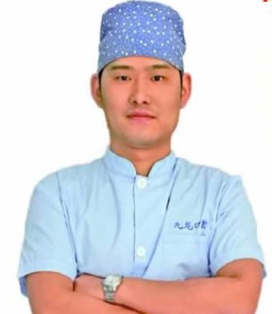 洛陽九龍口腔門診部 李世軒