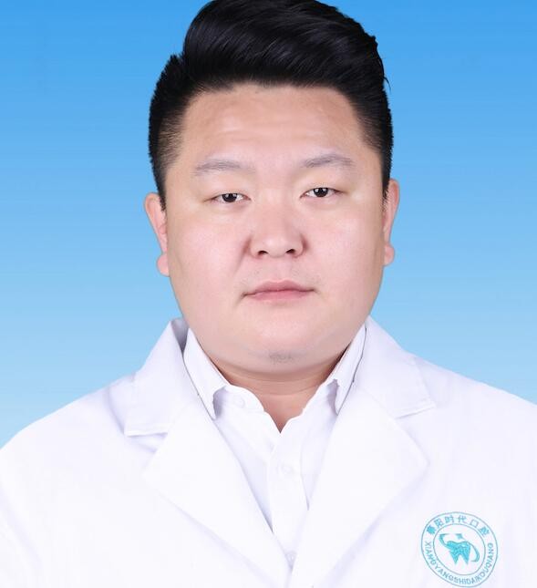 襄陽時代口腔門診部 趙恒