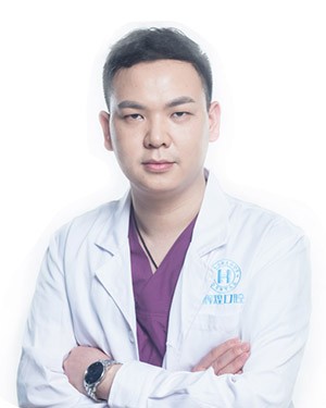 南昌輝煌口腔醫(yī)院 丁圣剛