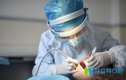 張建湖醫(yī)生日常工作照