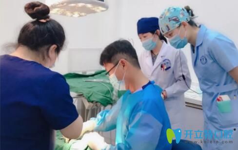 煙臺(tái)姜信模醫(yī)生在口腔治療中