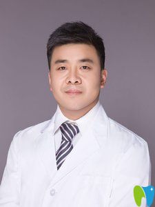 北京瑞鯊口腔靳迎君醫(yī)生