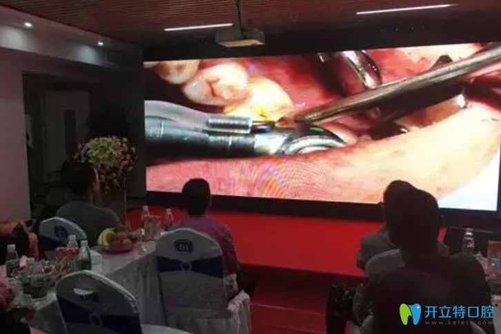 為啥顧客來西安中諾做進口種植牙,是價格便宜還是性價比高