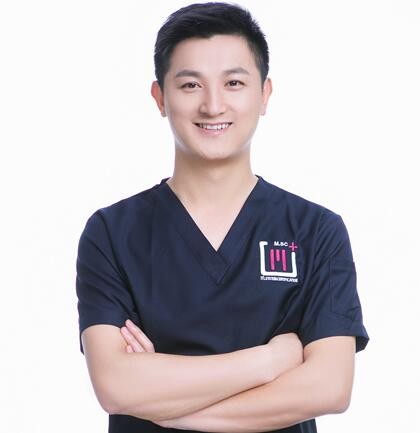 南昌維樂(lè)口腔夏長(zhǎng)龍