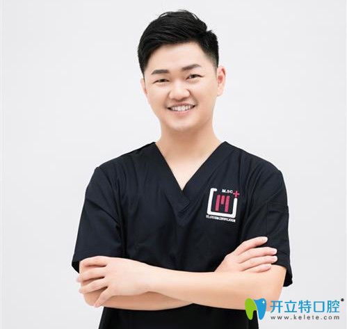 上饒維樂(lè)口腔醫(yī)生陳德靖