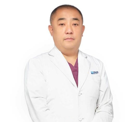 沈陽(yáng)完佩口腔門診部 那彤