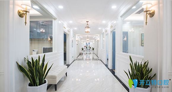 品冠口腔大廳走廊 品冠口腔大廳走廊
