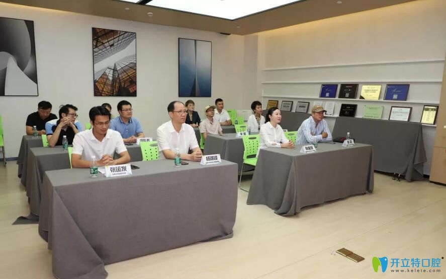 正夫口腔和朗悅生物科技簽約儀式現(xiàn)場(chǎng)