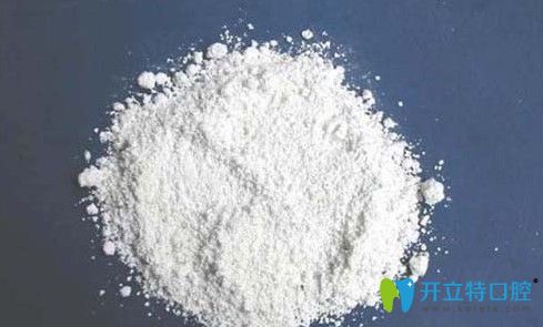 牙槽骨開窗可以通過(guò)植骨粉進(jìn)行治療