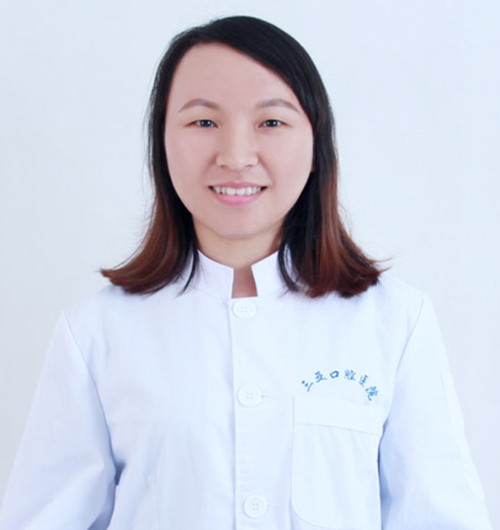 三亞口腔醫(yī)院 吳金花