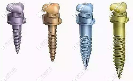 打正畸骨釘疼嗎