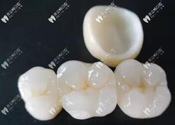 同是全瓷牙,為啥水晶鋯比二氧化鋯價(jià)格貴?原來區(qū)別在這里