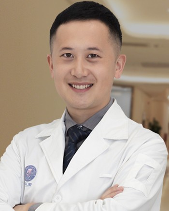 南寧柏樂(lè)口腔醫(yī)院 李松澤