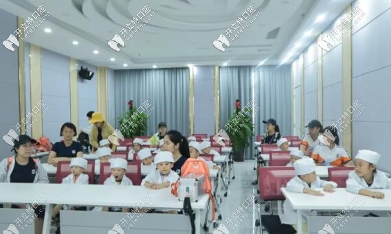 ?？谖⑿谇会t(yī)院小小牙醫(yī)活動現(xiàn)場