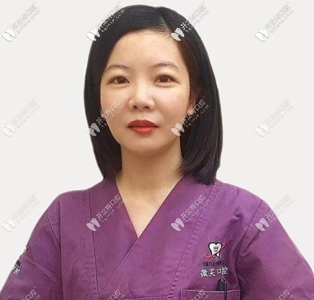 三亞微笑口腔醫(yī)生尹玲虹
