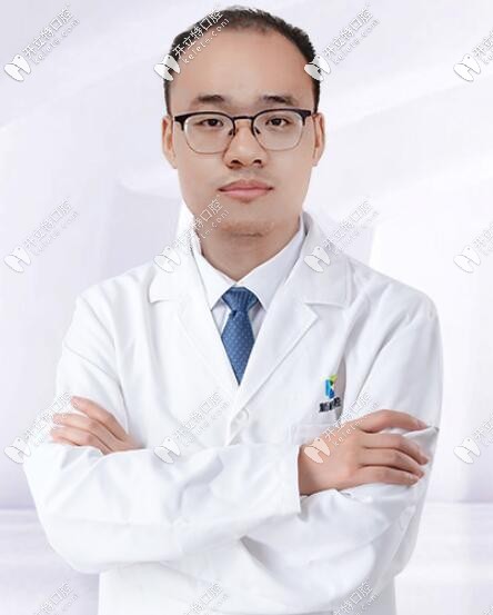 德陽新橋口腔門診部劉詩奇