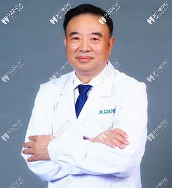 武漢愛尚大眾口腔門診部 肖忠吉 