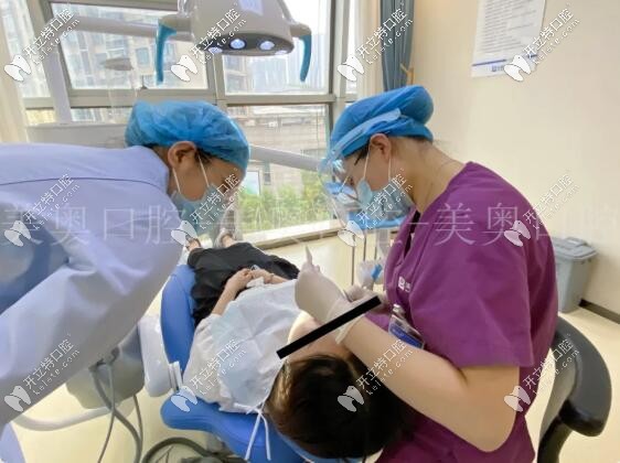 無錫美奧種植牙冠佩戴中
