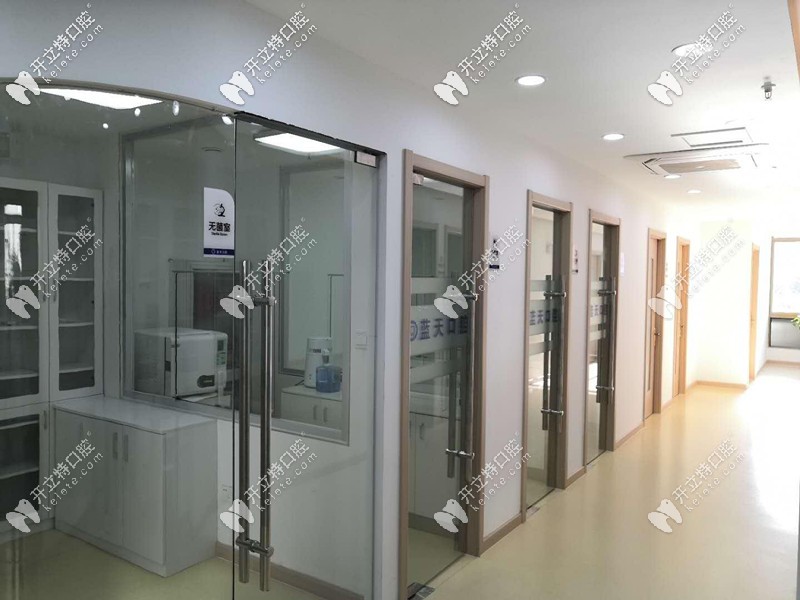 二樓的多個消毒室