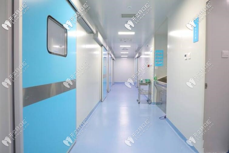 中諾口腔萬層流種植手術(shù)室