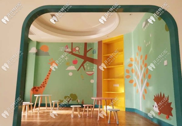 樂山英美口腔的兒童候診區(qū)