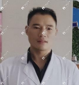 信陽伢牙齒科門診部余新春