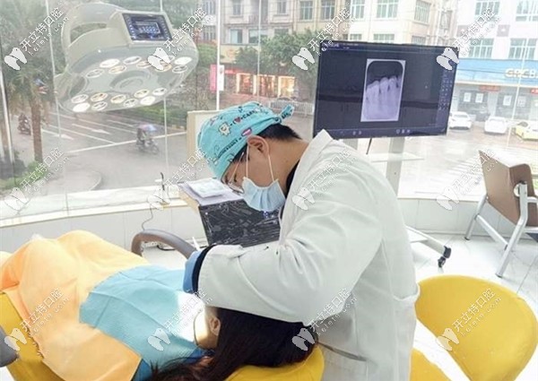 廣州華醫(yī)口腔的正畸治療室