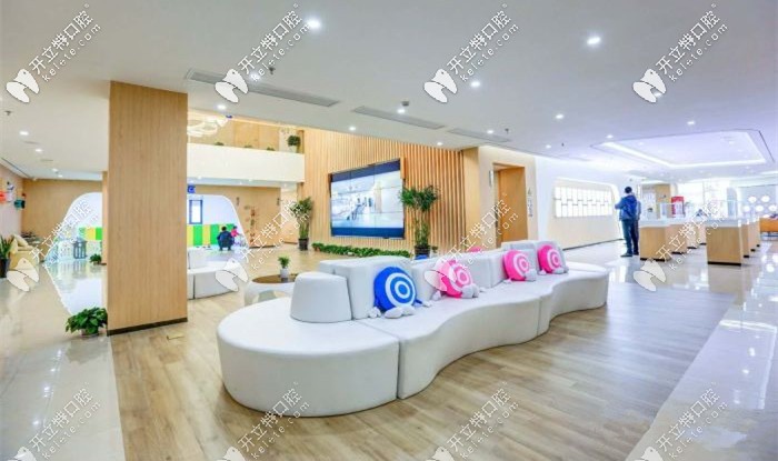 四樓的休息區(qū)，占地面積比較大