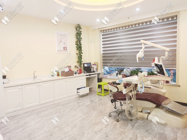 保定精卓口腔干凈整潔的獨(dú)立治療室