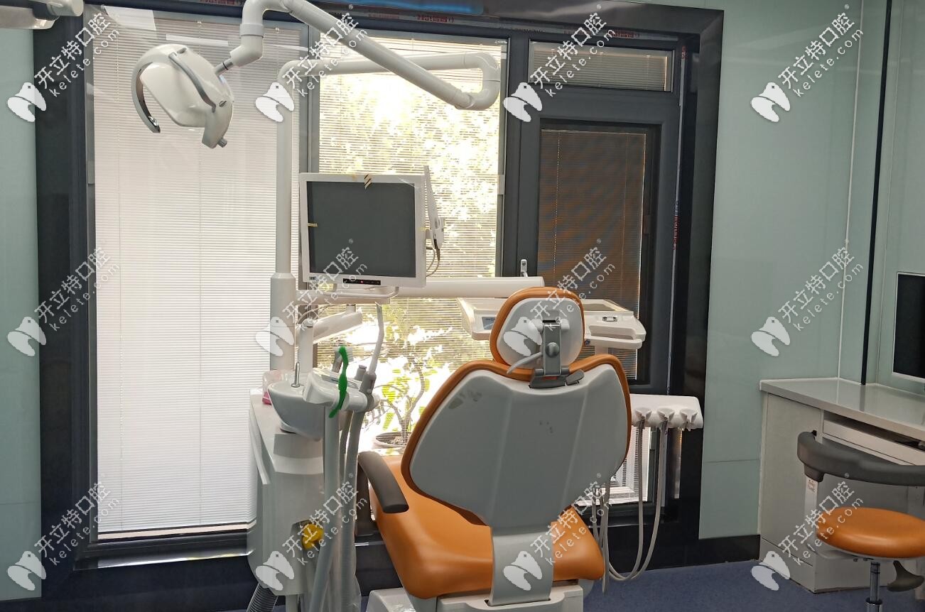 李懷業(yè)口腔種植牙診室