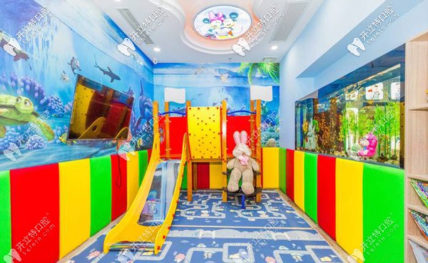 特有的大型兒童游樂設(shè)備