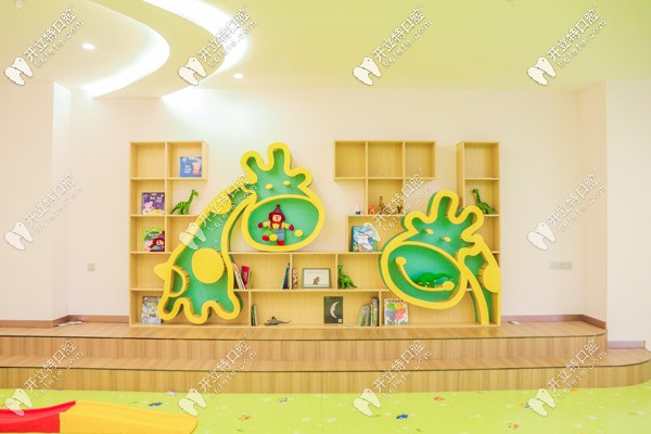 兒童游樂區(qū)