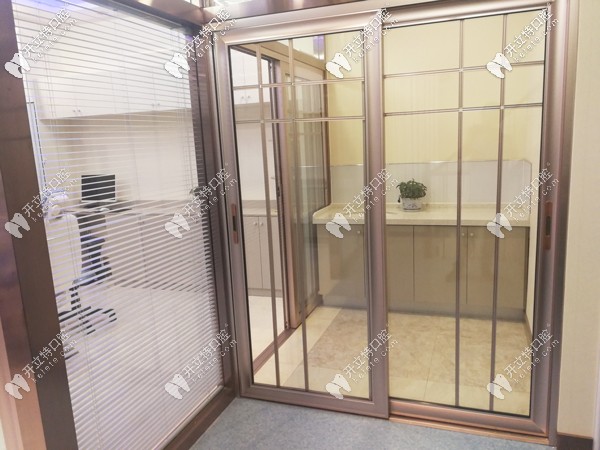 王國(guó)飛齒科環(huán)境