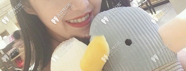 看看種植后的牙齒效果