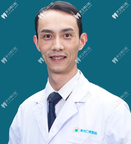 岳陽陽光口腔醫(yī)院許宏亮醫(yī)生