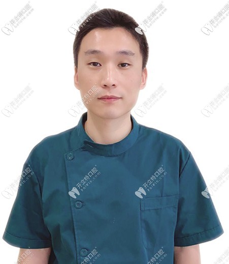 大連牙元素口腔門診部劉洋