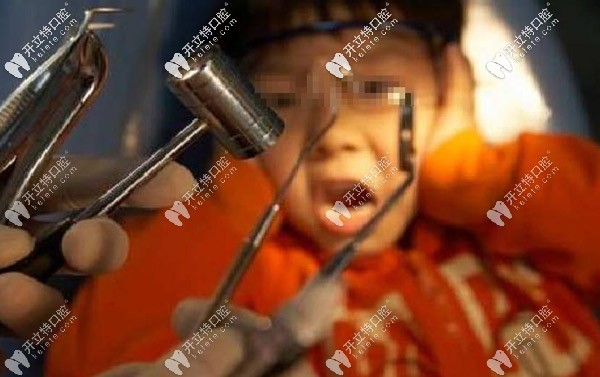 關(guān)于小朋友束縛治療牙齒：兒童補(bǔ)牙束縛治療安全嗎？