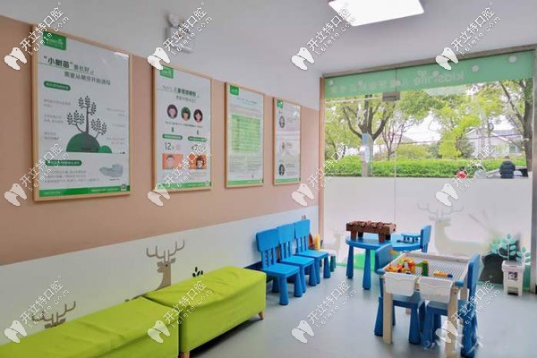 大廳的休閑娛樂區(qū)